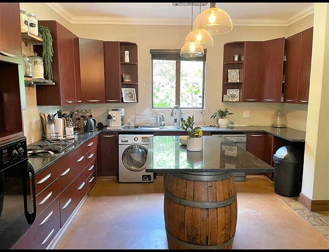 3 BEDROOM HOUSE TO LET IN NELSPRUIT CENTRAL